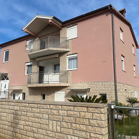 Apartments Ban Galižana 외부 사진
